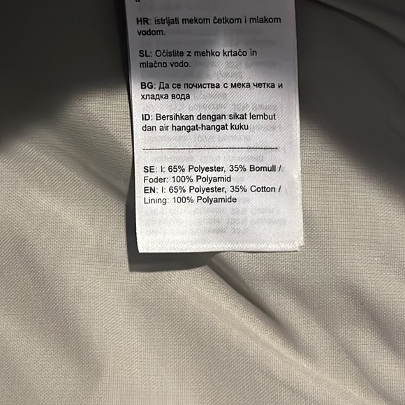 Fjallraven Vardag 25 L Black Classic Backpack - Picture 12 of 12